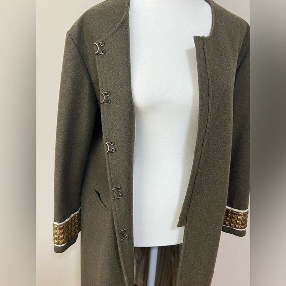 Gryphon Wool Green Shin Length Coat. Size XL. Great Condition. - Picture 7 of 11